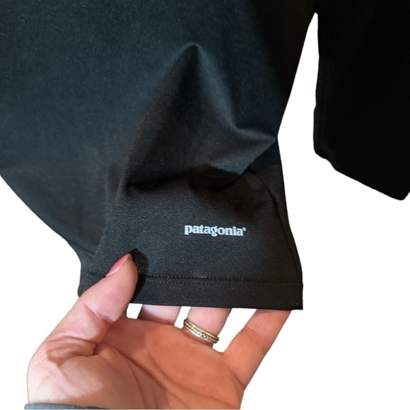 EUC - Patagonia Capilene Base Layer - size Large - black - Picture 2 of 4